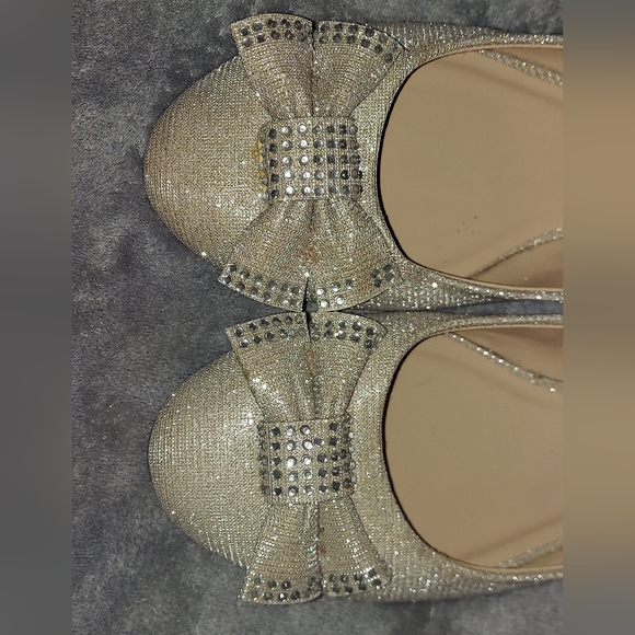 Flats - Picture 2 of 3